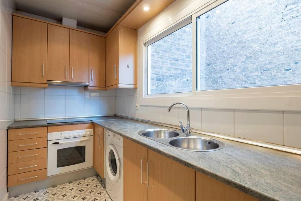 Bebarceloner Poble Nou Apartaments - 2 Bedroom Exteriör bild